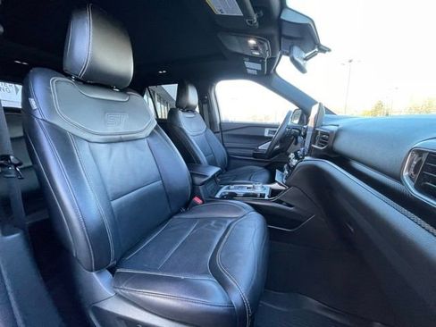 Used 2023 Ford Explorer ST w/ Equipment Group 401A AWD/4WD image 32
