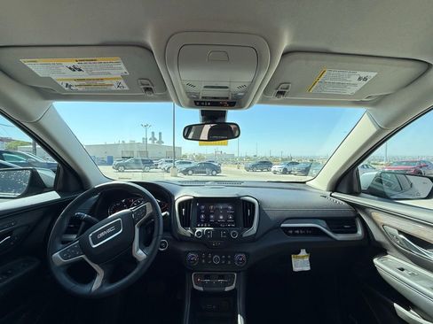 Used 2024 GMC Terrain Denali AWD/4WD image 14