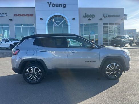 Used 2024 Jeep Compass Limited image 2