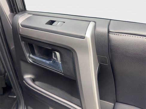 Used 2018 Toyota 4Runner 2WD image 47