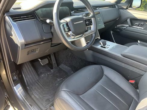 Certified 2025 Land Rover Range Rover SE AWD/4WD image 10