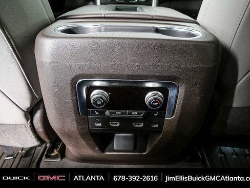 Used 2021 GMC Yukon SLT w/ SLT Premium Package image 21