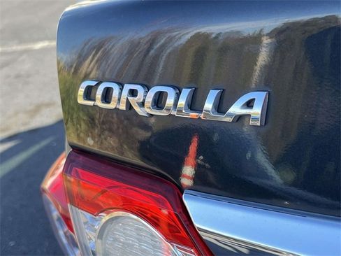 Used 2013 Toyota Corolla LE image 10