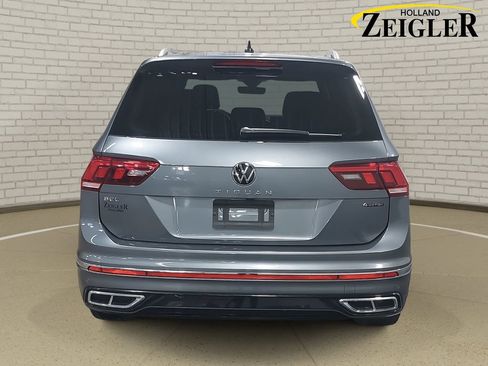 Used 2022 Volkswagen Tiguan SEL R-Line image 6