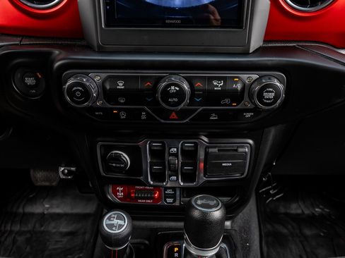 Used 2021 Jeep Wrangler Unlimited Rubicon AWD/4WD image 26