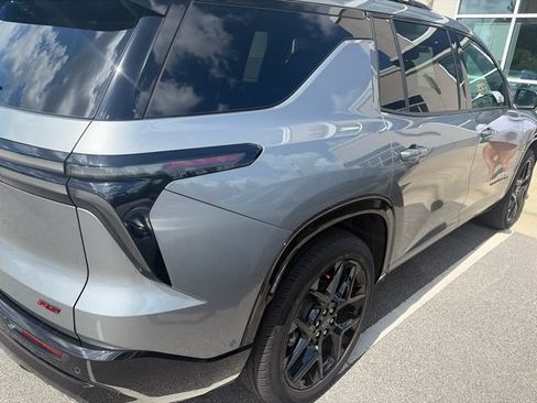 Used 2024 Chevrolet Traverse RS AWD/4WD image 6