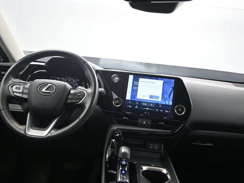 Used 2024 Lexus NX 250 FWD w/ Towing Package (2000 Lbs) image 19