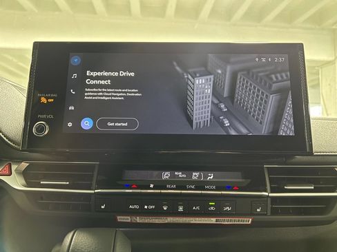 New 2026 Toyota Sienna XLE Woodland Edition AWD/4WD image 27