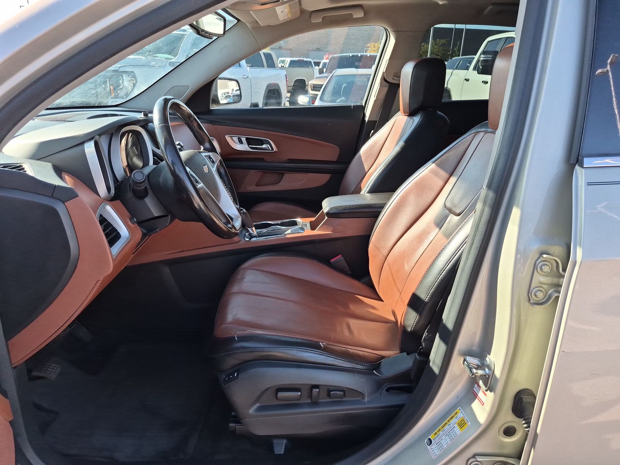Used 2016 Chevrolet Equinox LTZ w/ Enhanced Convenience Package FWD image 15
