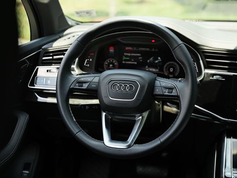 Used 2025 Audi Q7 2.0T Premium Plus w/ Premium Plus Package AWD/4WD image 27