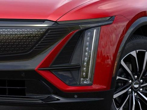 New 2025 Cadillac Lyriq Sport w/ LPO, Floor Liner Package image 10