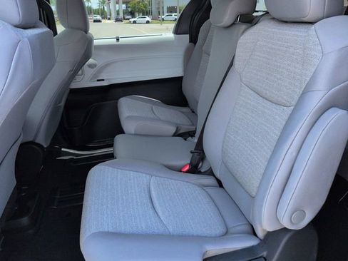 Certified 2026 Toyota Sienna LE FWD image 14