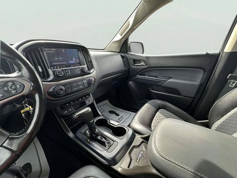 Used 2019 Chevrolet Colorado Z71 AWD/4WD image 31