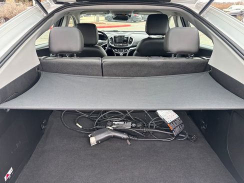 Used 2018 Chevrolet Volt Premier w/ Driver Confidence Package image 30