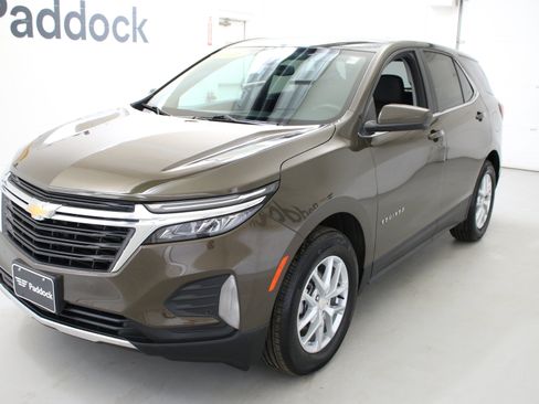 Used 2023 Chevrolet Equinox LT FWD image 3