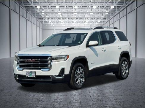 Used 2022 GMC Acadia SLT w/ Technology Package AWD/4WD image 6