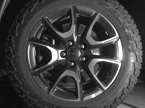 Used 2025 Jeep Compass Trailhawk AWD/4WD image 14