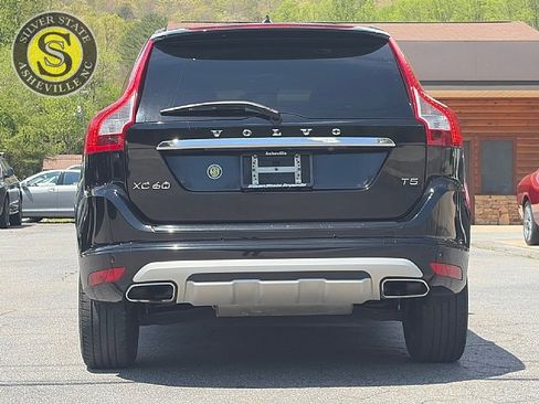 Used 2017 Volvo XC60 T5 Dynamic w/ Preferred Option Package image 5