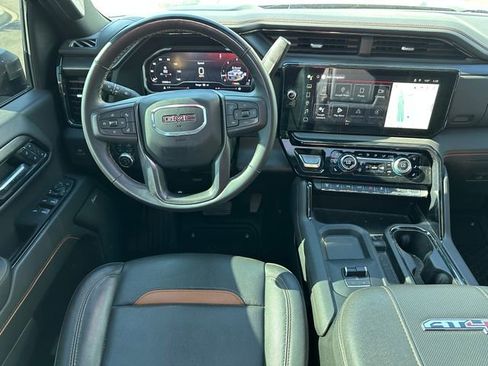 Used 2025 GMC Sierra 2500 AT4 w/ AT4 Premium Plus Package image 10