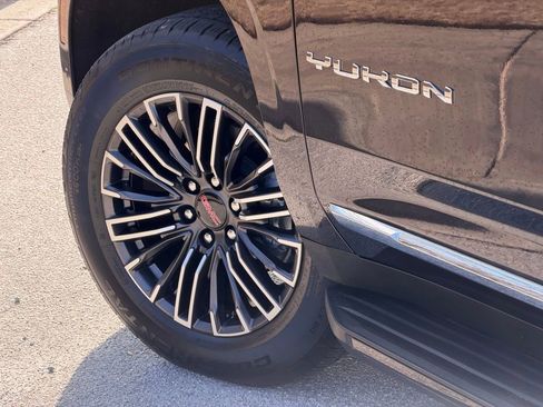 New 2026 GMC Yukon Elevation image 11