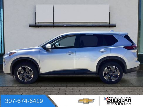 Used 2025 Nissan Rogue SV AWD/4WD image 5