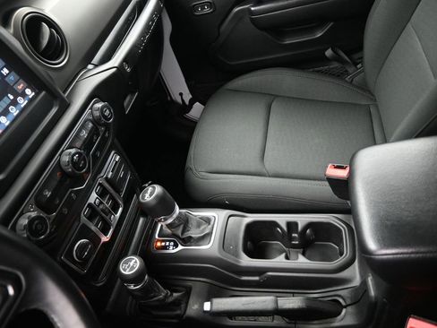Used 2020 Jeep Wrangler Unlimited Sport S AWD/4WD image 20
