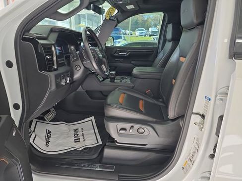 Used 2023 GMC Sierra 1500 AT4 w/ AT4 Premium Package image 14