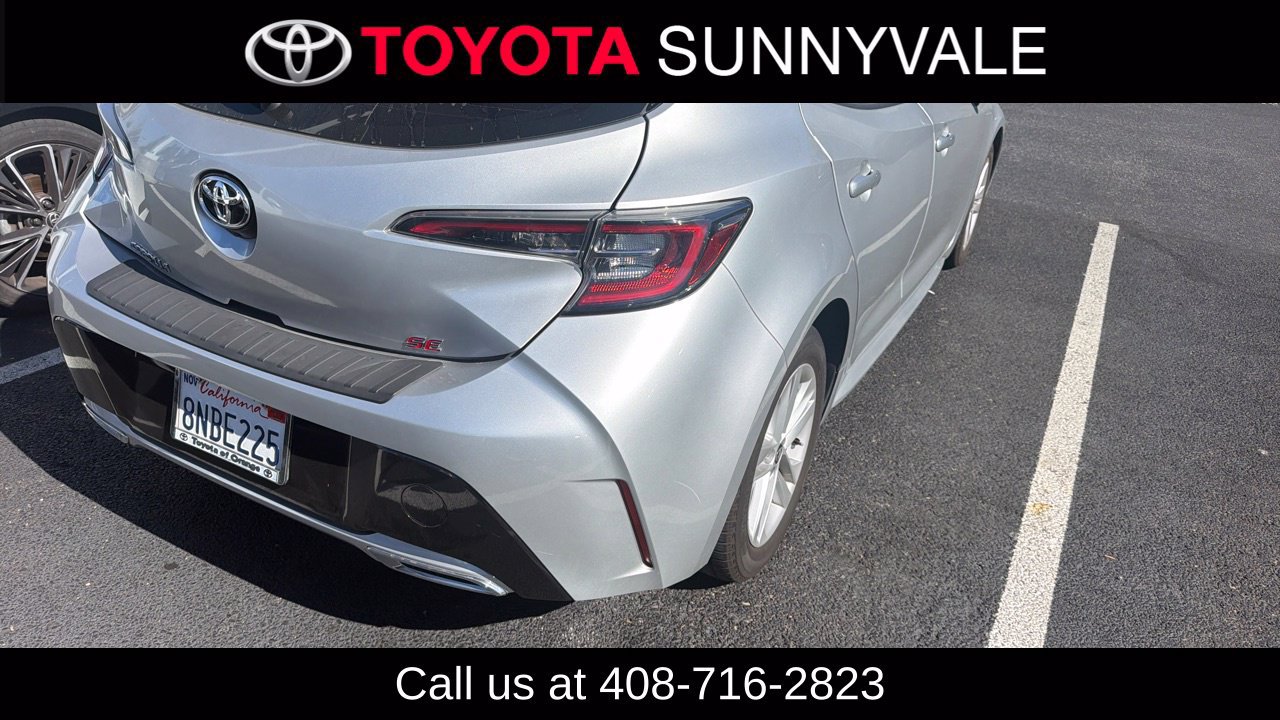 Used 2019 Toyota Corolla SE FWD image 2