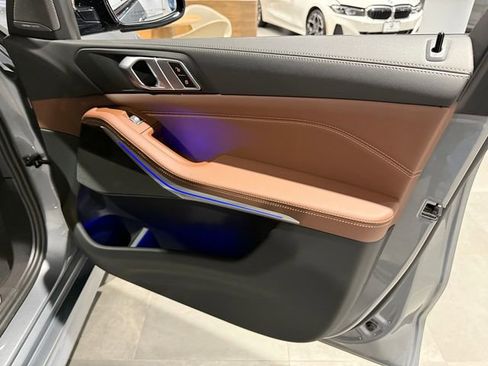 Used 2024 BMW X5 xDrive40i w/ M Sport Package image 26