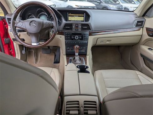 Used 2011 Mercedes-Benz E 550 Cabriolet image 24