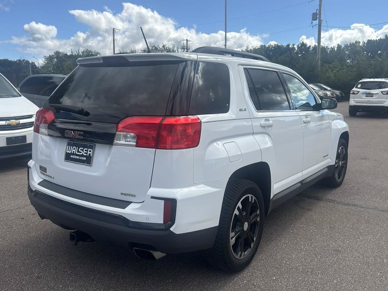 Used 2017 GMC Terrain SLE w/ Technology Package AWD/4WD image 5