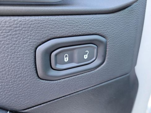 Used 2023 Jeep Wrangler Unlimited Sahara w/ Cold Weather Group image 20