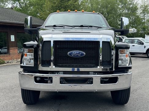 Used 2018 Ford F650 2WD Crew Cab Super Duty image 2