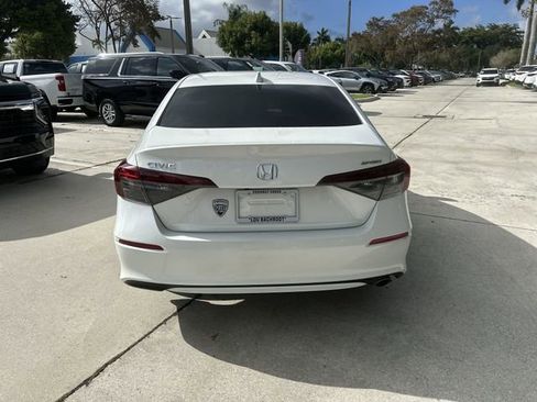 Used 2025 Honda Civic Sport image 14