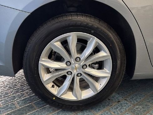 Used 2025 Chevrolet Malibu LT image 8