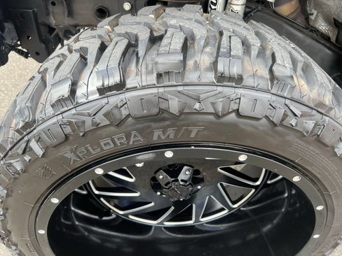 Used 2018 Jeep Wrangler Unlimited Rubicon AWD/4WD image 12
