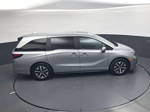 Used 2025 Honda Odyssey EX-L image 31