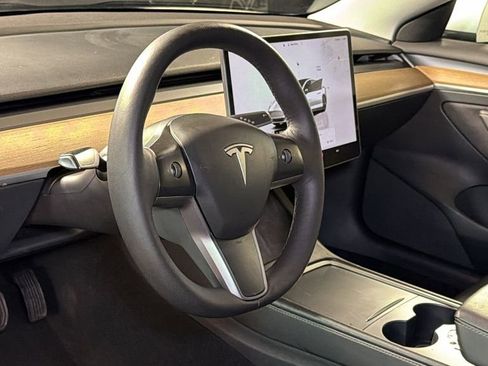 Used 2023 Tesla Model 3 Standard Range image 21