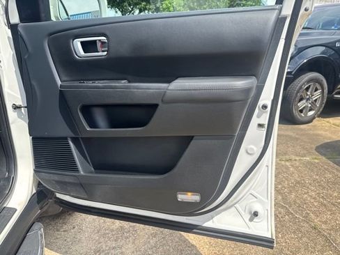 Used 2015 Honda Pilot Touring image 17