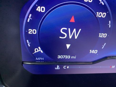 Used 2024 Chevrolet Silverado 1500 LT image 11