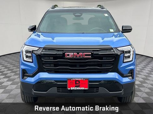 Certified 2025 GMC Terrain Elevation w/ Elevation Premium Package AWD/4WD image 9