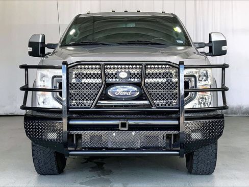Used 2021 Ford F250 Lariat w/ Lariat Value Package AWD/4WD image 3