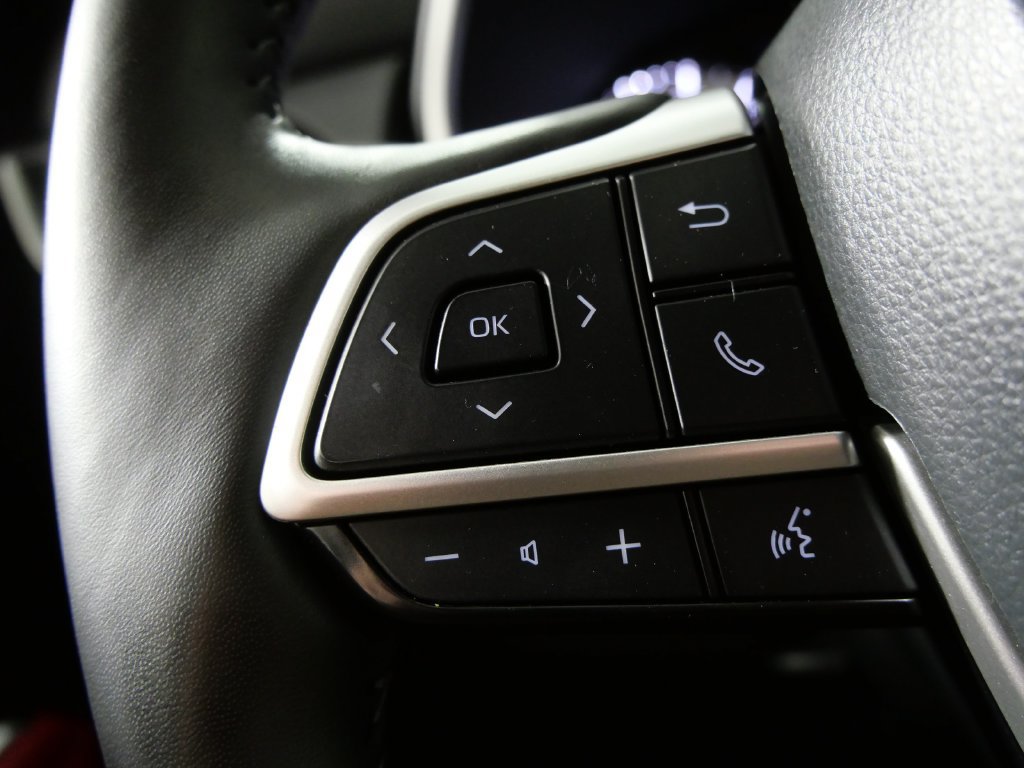Used 2024 Toyota Highlander Limited AWD/4WD image 21