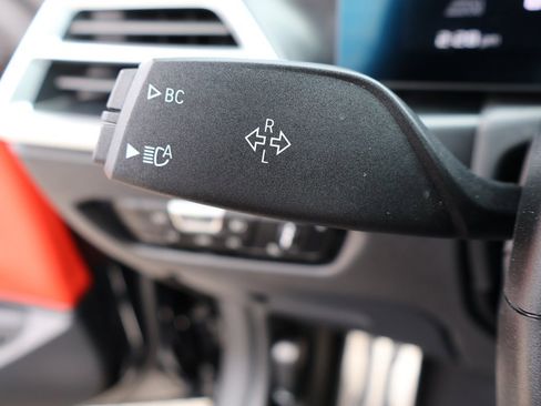 Used 2025 BMW M4 xDrive Competition w/ Executive Package image 50