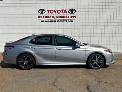 Used 2020 Toyota Camry SE w/ Convenience Package