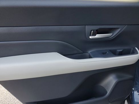 Certified 2025 Toyota Grand Highlander FWD image 15