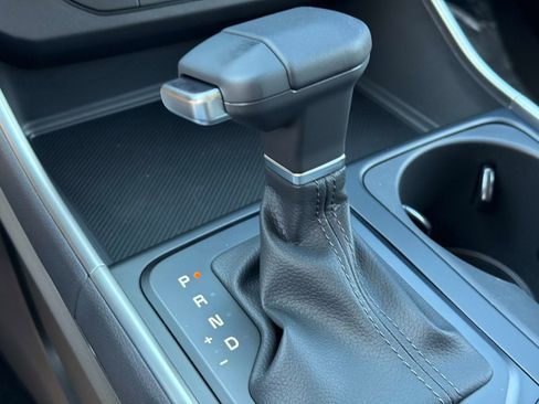New 2026 Kia Carnival FWD image 24