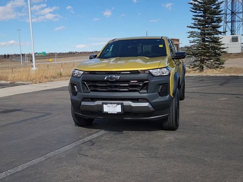 Used 2024 Chevrolet Colorado Trail Boss w/ Technology Package image 4