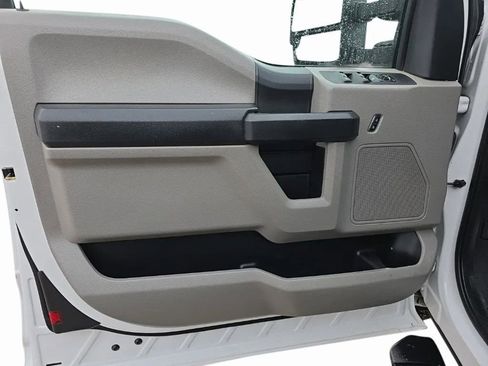 Used 2017 Ford F250 XL w/ Power Equipment Group image 12