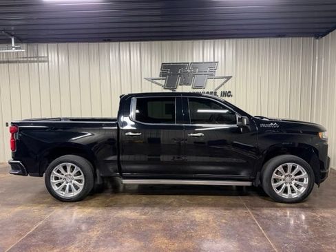 Used 2020 Chevrolet Silverado 1500 High Country w/ Technology Package AWD/4WD image 7
